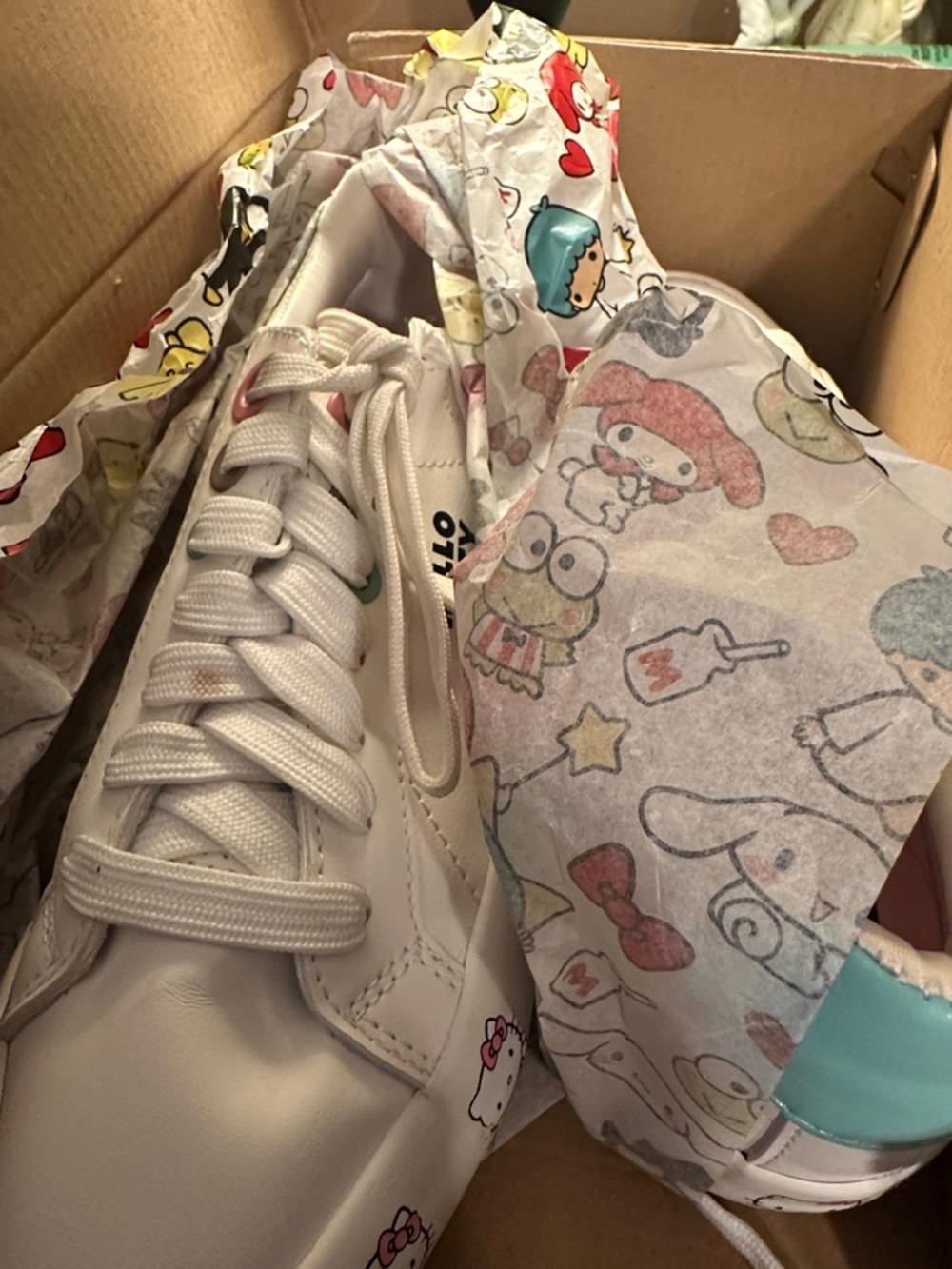 Adidas Hello kitty White One-Piece Sneakers with Sanrio Characters